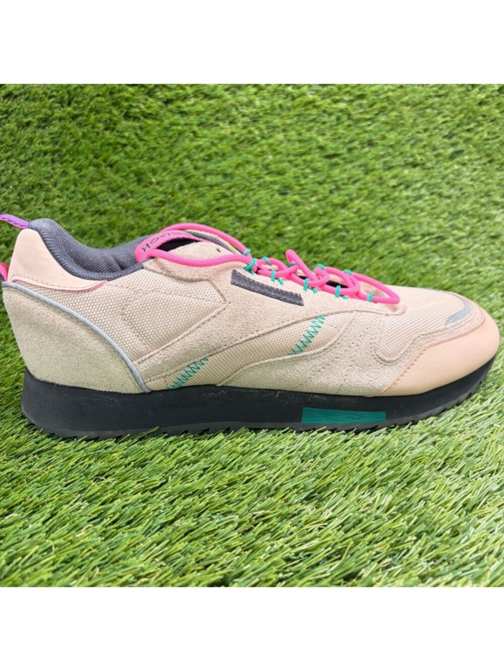 Reebok Classic Leather Ripple Trail Womens Size 10 Pink Running Shoes Sneakers